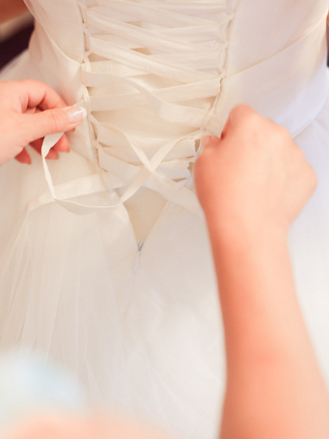 стильная шнуровка на свадебном платье, свадебный корсет